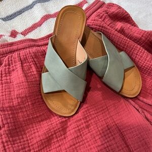 Reflect Cross Strap Sandals size 6.5